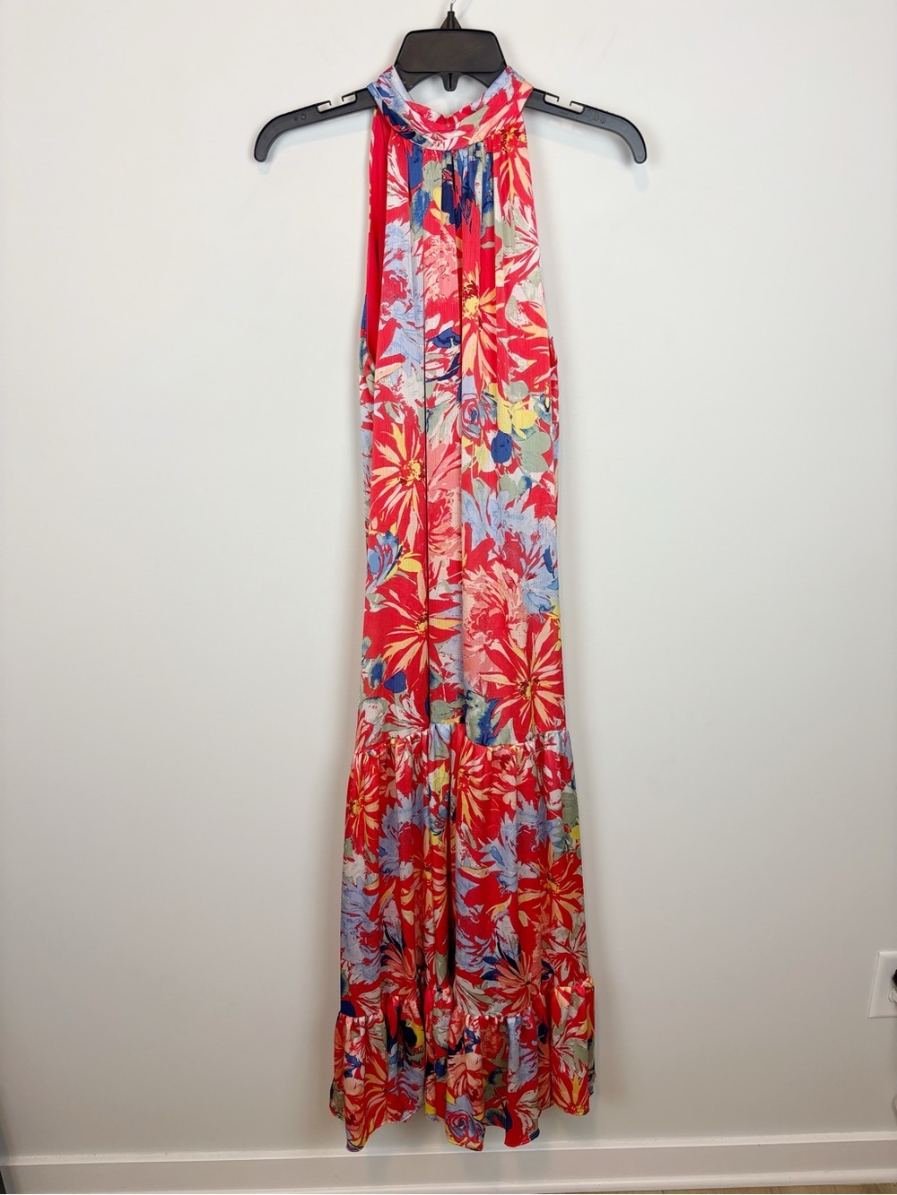 Vince Camuto Oscar Halterneck Tiered Maxi Dress Size M - Picture 2 of 11